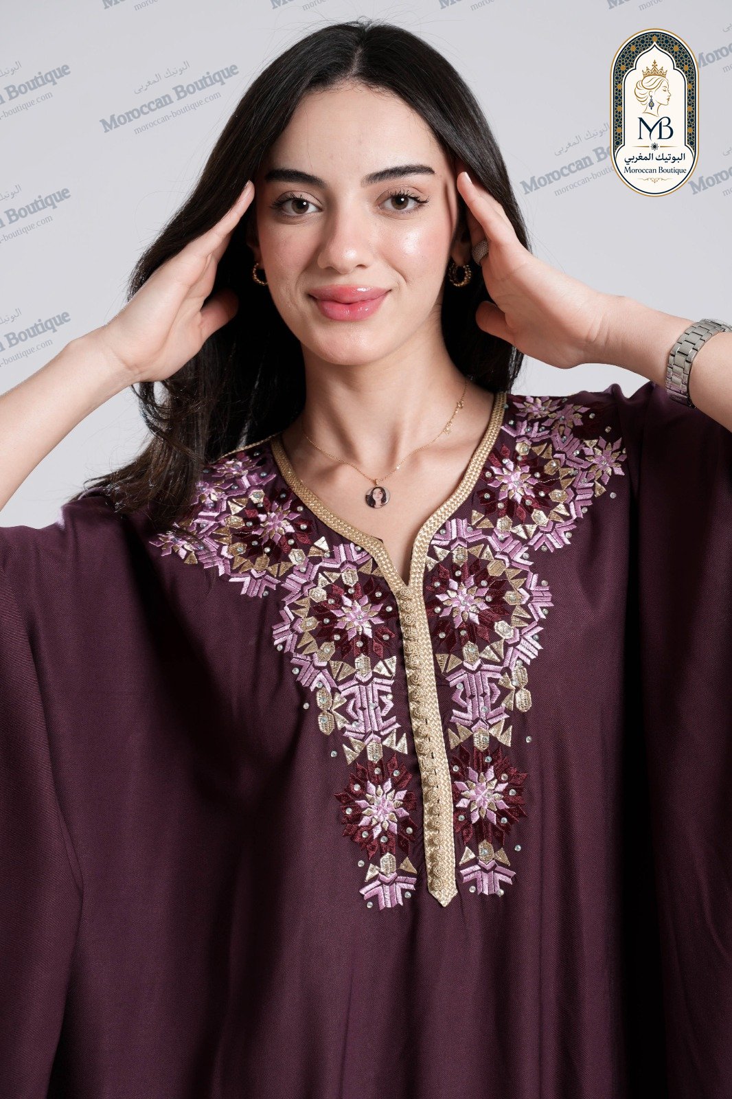 جلابية مغربية فاخرة - عنابي angle 4